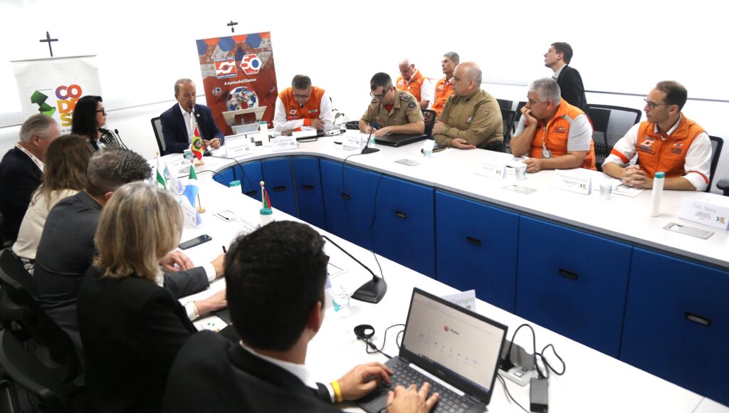 Defesa Civil de Santa Catarina sedia encontro do Codesul