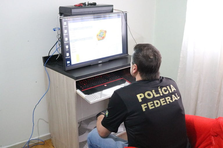 PF deflagra operação em Santa Catarina para combater crimes de abuso sexual infantojuvenil na internet