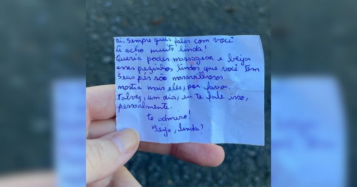Jovens denunciaram um homem por deixar bilhetes com mensagens de teor íntimo